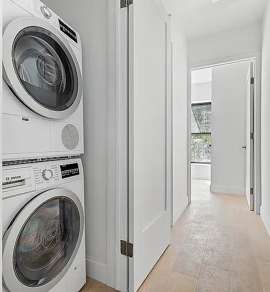 335 E 13th St #11 — Photo 9