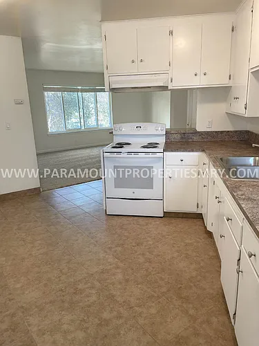 410 Riker St Photo 1