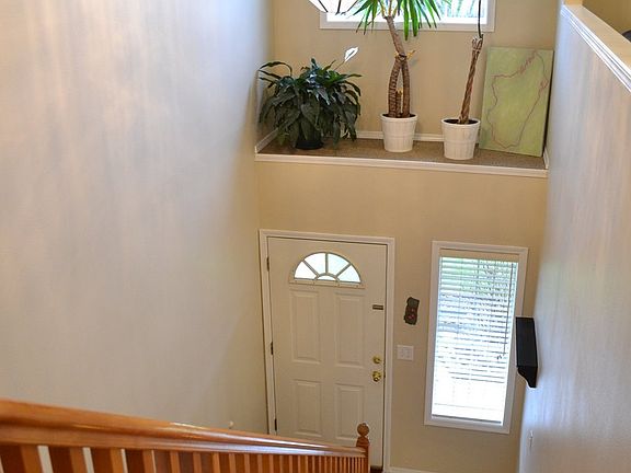 4th image of 3303 NE 165th Ave