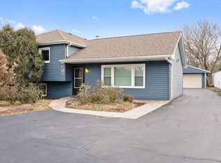 6215 Woodward Ave, Downers Grove, IL 60516