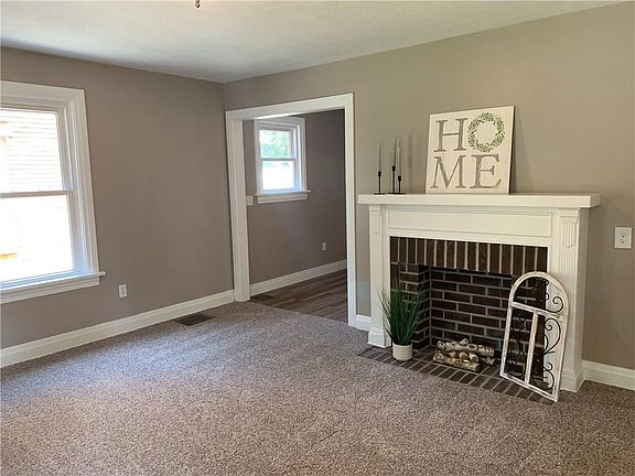 3rd image of 637 Shenley Dr