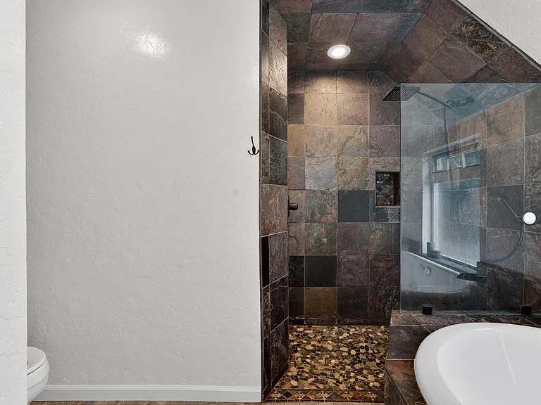 420 Colusa Pl — Photo 44