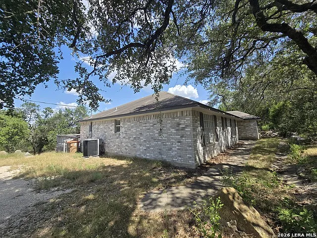 576 Gallagher Dr — Photo 9