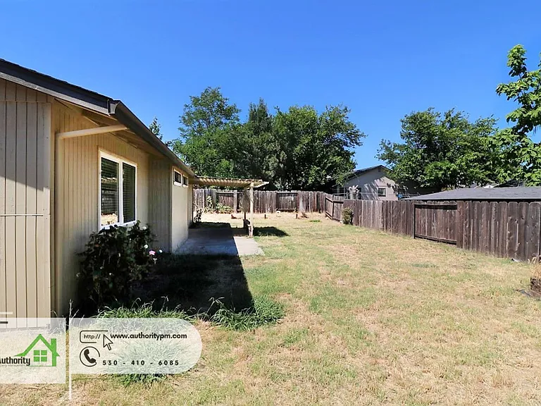 3657 Santa Rosa Way — Photo 20