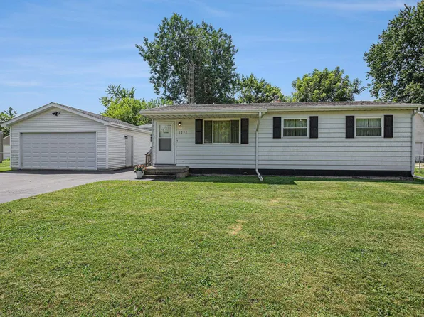 1298 Garfield Ave, Mount Morris, MI 48458