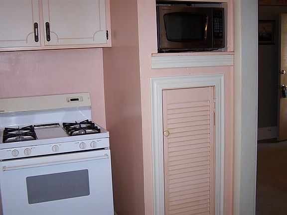 4th image of 1721 E Ash Ave