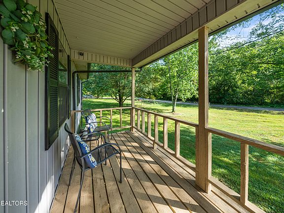 4th image of 151 Pond Rd