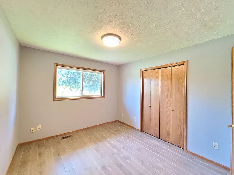 3425 E 61st Ave — Photo 21