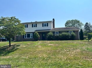 11807 Sycamore Dr, Hagerstown, MD 21742