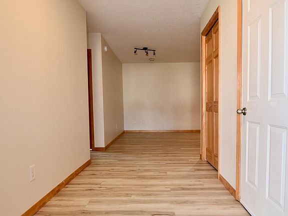 4th image of 804 11th Ave NE