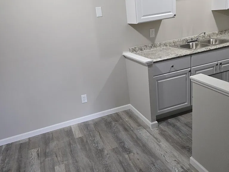 15229 Maple Park Dr #7 — Photo 4