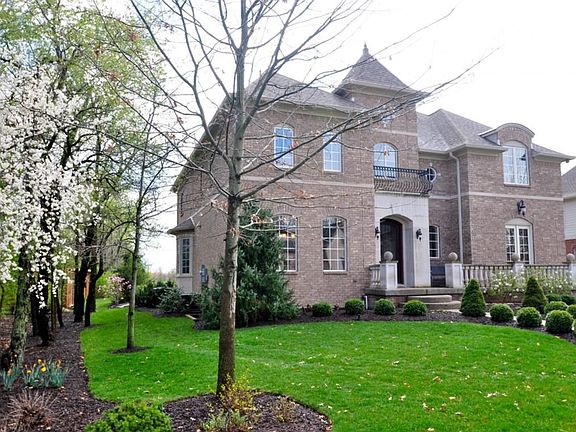 2nd image of 6709 Beekman Pl W