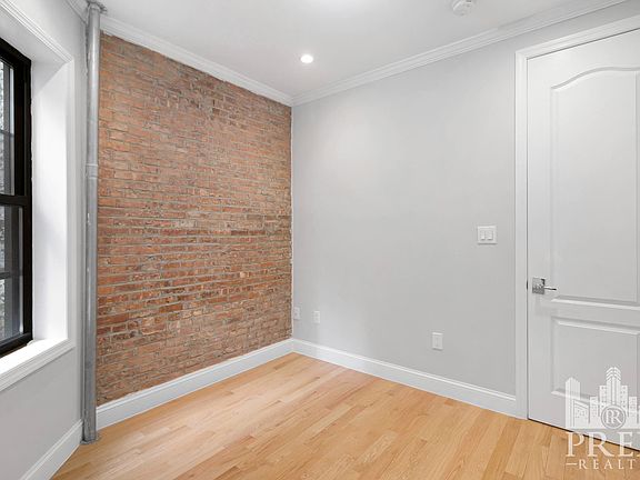 3rd image of 168 E 82nd St APT 4B