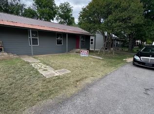 706 S Burleson St #B, Kyle, TX 78640