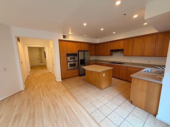 4th image of 201 E Angeleno Ave Unit 202