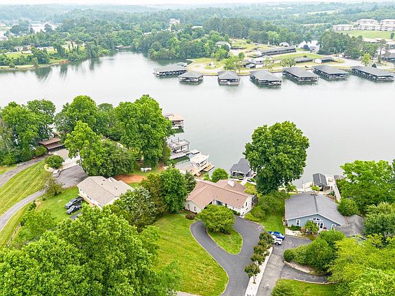 3rd image of 244 Pine Knob Cir