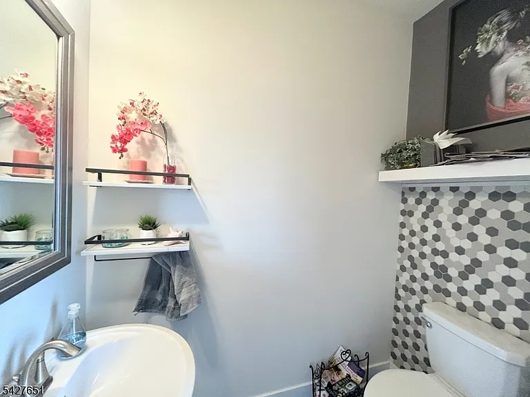26 Colgate Dr — Photo 13