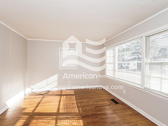 972223_004_living_room_14394532.jpg