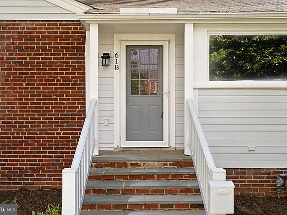 4th image of 618 N Frederick St
