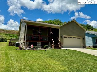 300 W Evergreen St, West Jefferson, NC 28694