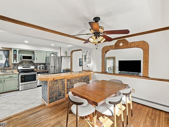 5th image of 537 Wills Rd