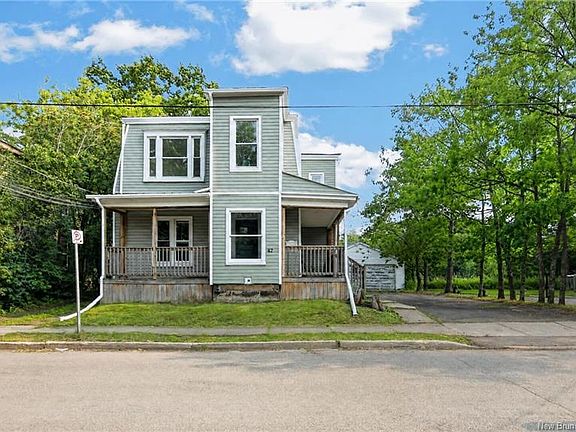 4th image of 42 Railway Ave