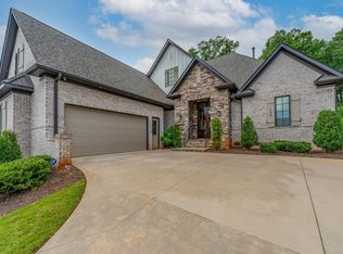 124 Chestnut Pond Ln, Simpsonville, SC 29681