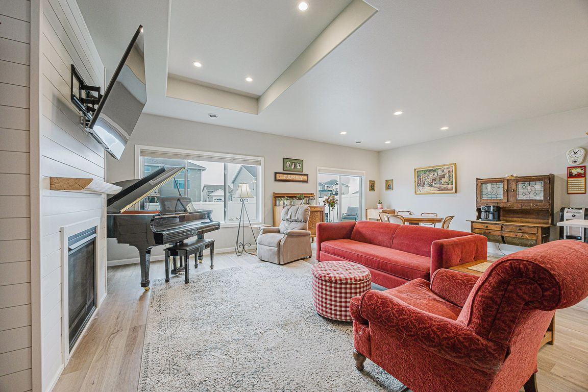 next background image