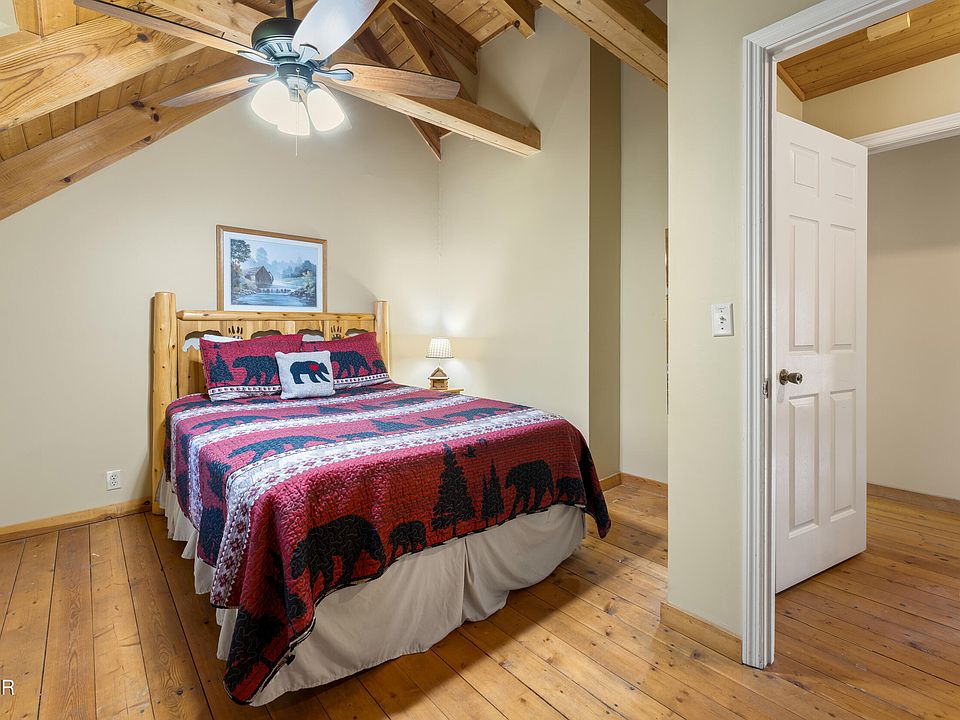 19th image of 1855 Spring Hill Dr