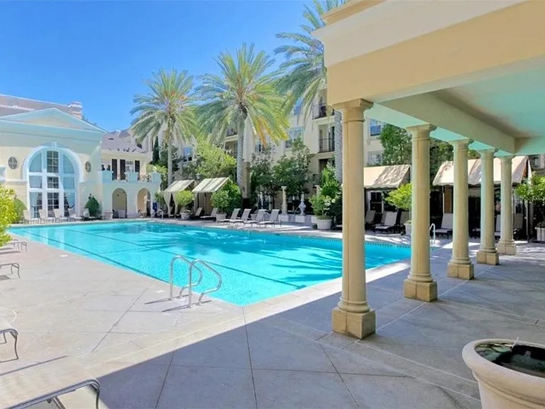 2266 Watermarke Pl — Photo 35