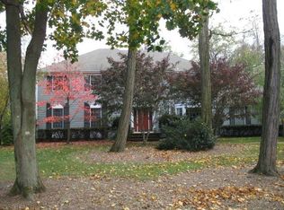 2 Chereb Ct, Setauket, NY 11733