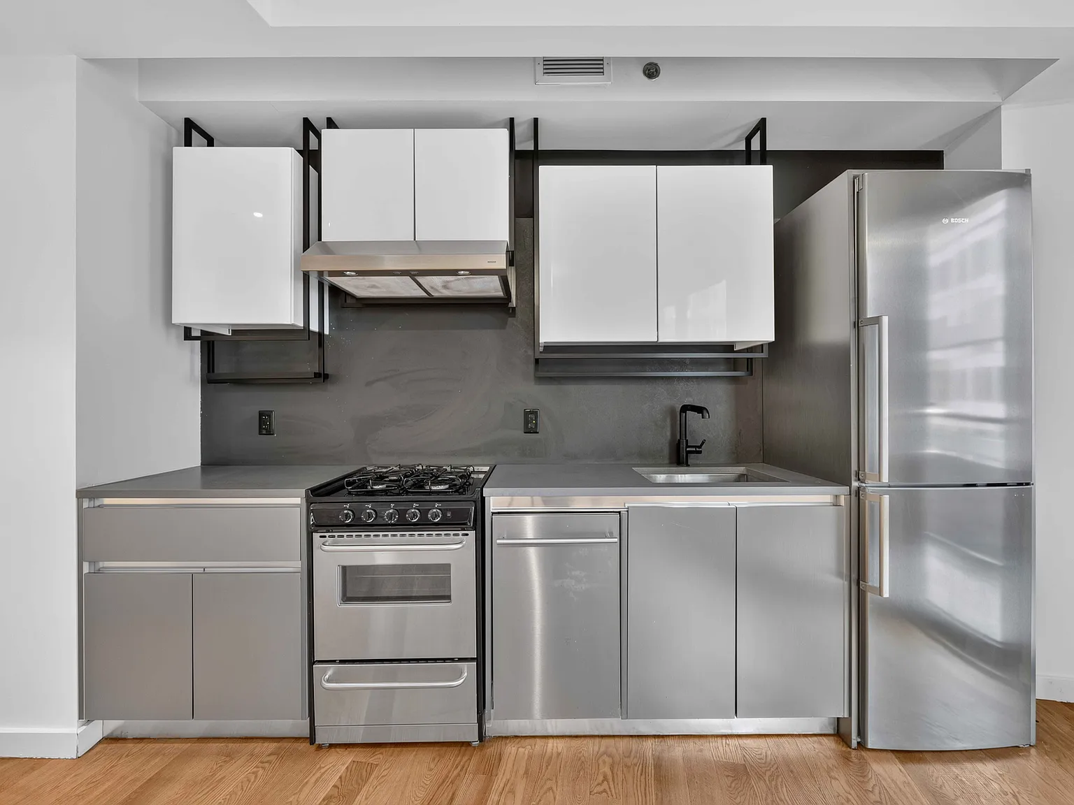 123 Melrose Street — Photo 4