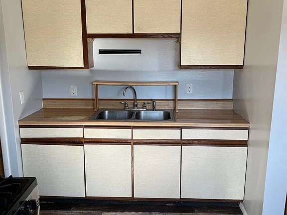 2nd image of 24354 Puritan Ave