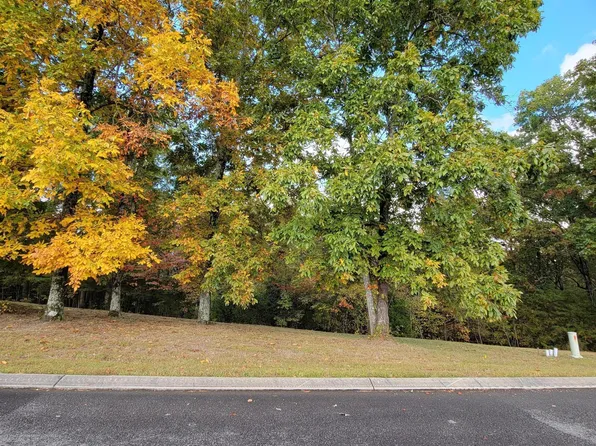 27 Skyhigh Dr, Dunlap, TN 37327