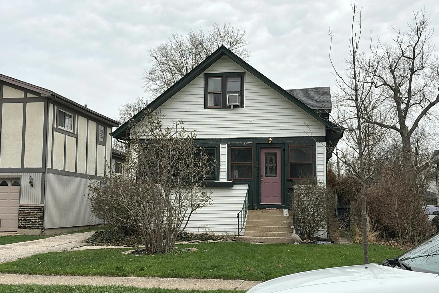 433 S Lombard Ave photo 1