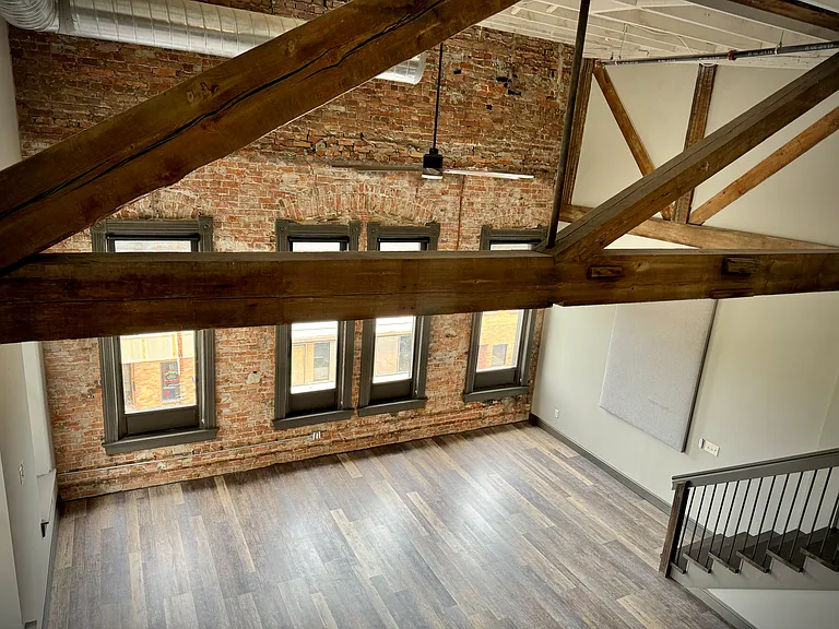 625 Adams St #4 — Photo 9