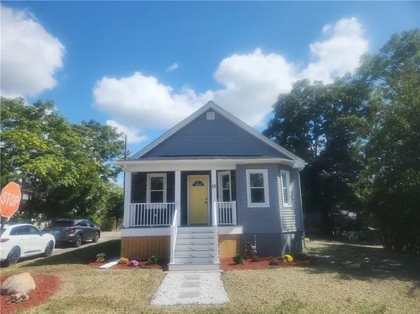 15 S Carpenter St, East Providence, RI 02914