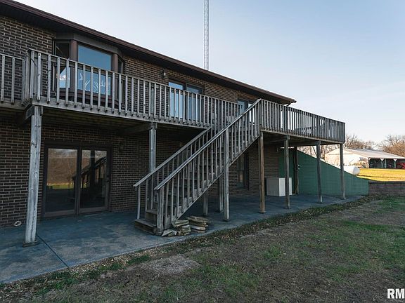 2nd image of 896 NE 1300th St