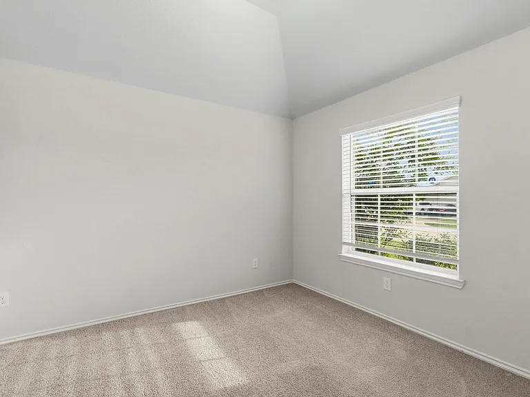 3410 Golden Amber Ct — Photo 5