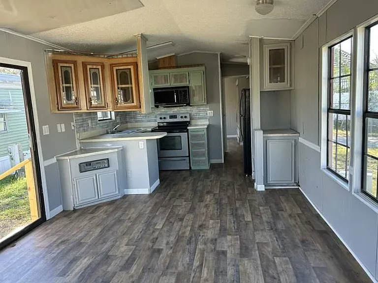 Lake Bambi MH & RV Park — Photo 27