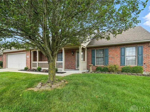 1886 Willow Lakes Dr, Springfield, OH 45502