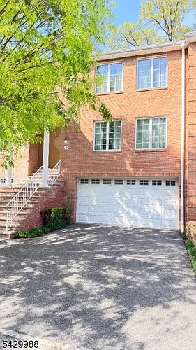 29 Skymark Ct Photo 1