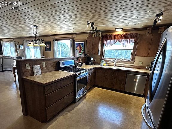 5th image of 850 Insula Rd
