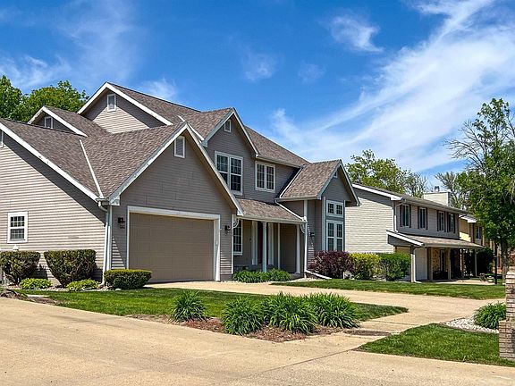 2nd image of 209 Oakmont Dr
