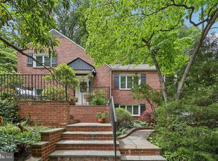 3919 30th St N, Arlington, VA 22207