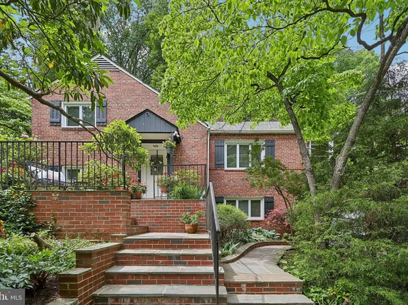 3919 30th St N, Arlington, VA 22207