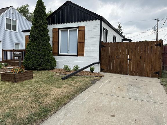 4th image of 2586 S 77th STREET