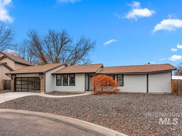 5771 W Battlement Ct, Boise, ID 83703