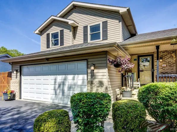 1915 Winger Dr, Plainfield, IL 60586