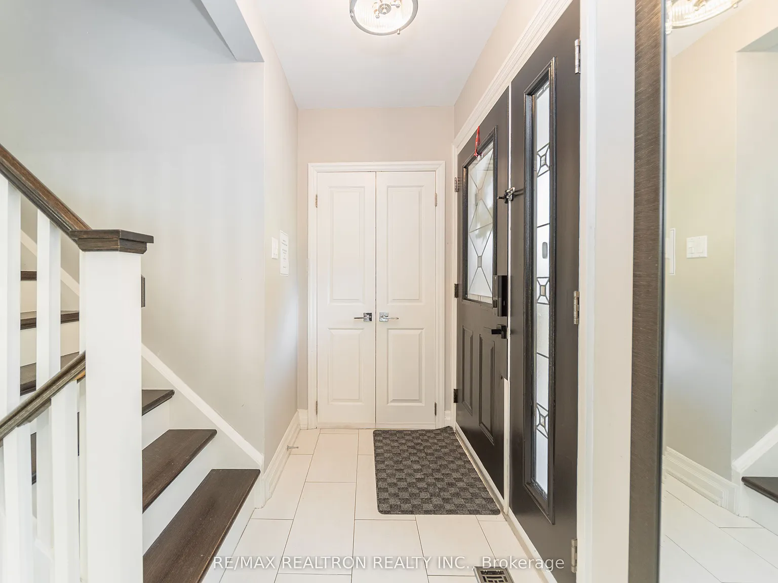 6 bed, $3,950 — Photo 4